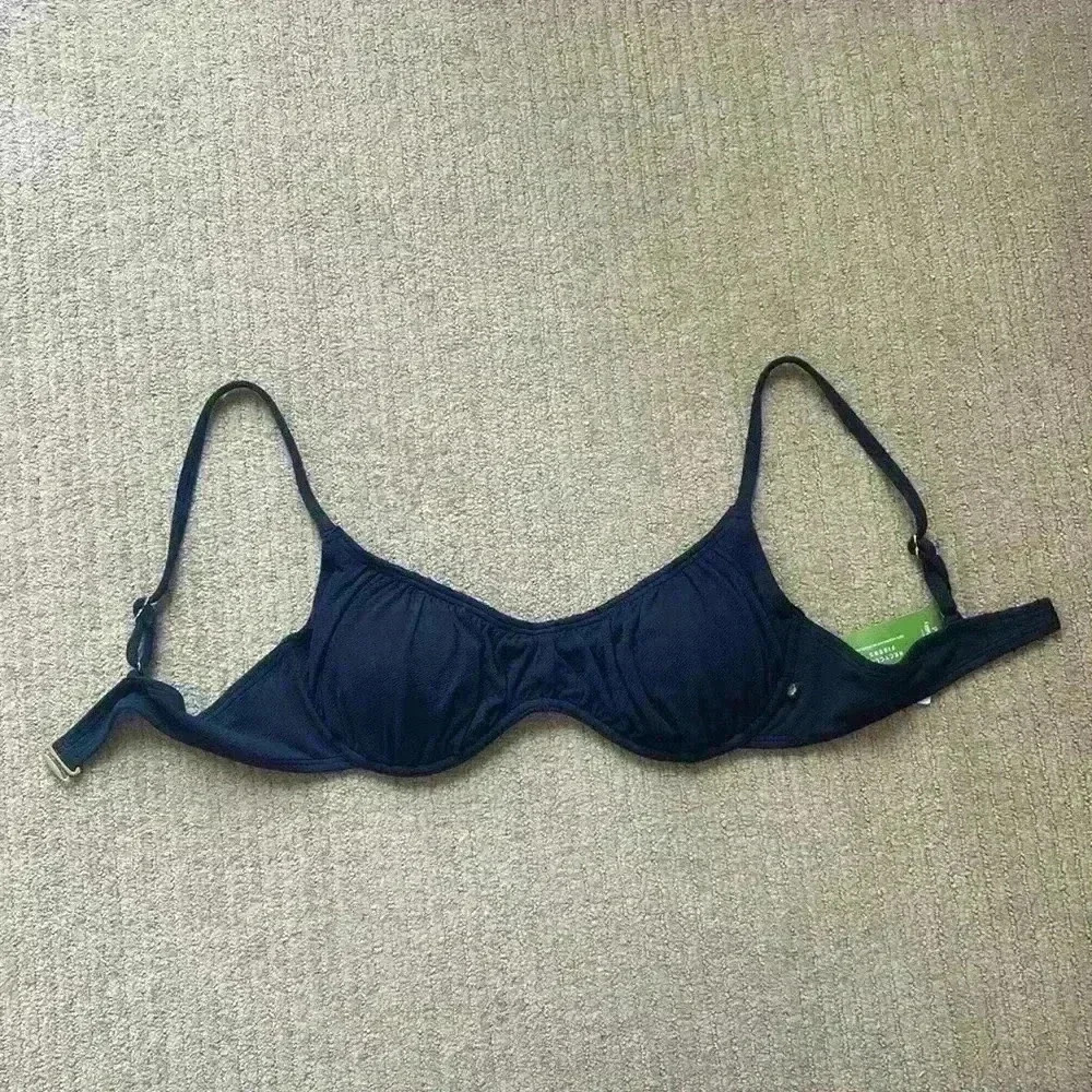 La Vie En Rose Bikini Top, Black size XL.